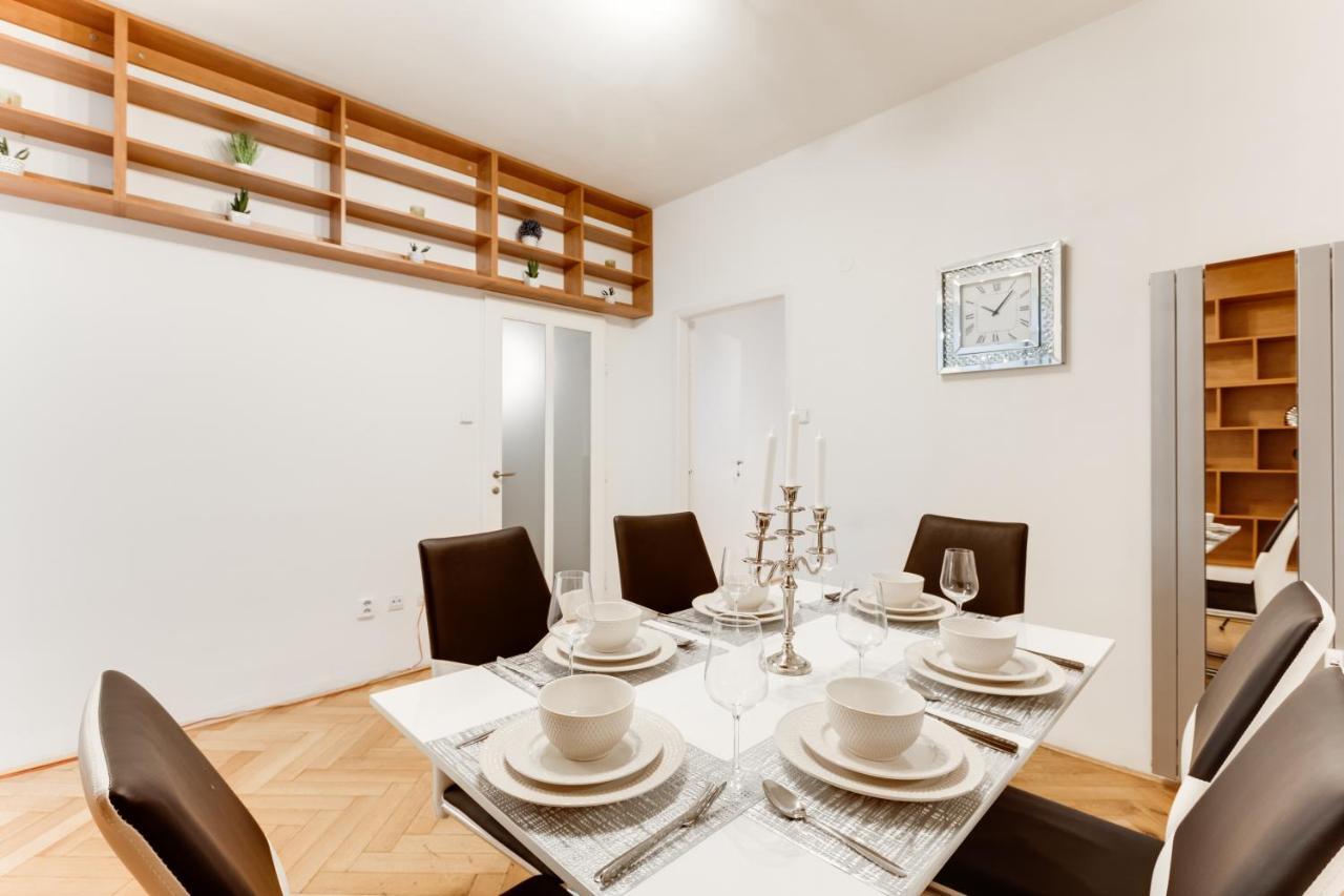 Exclusive Riverside Apartment In The Heart Of 布拉格 外观 照片